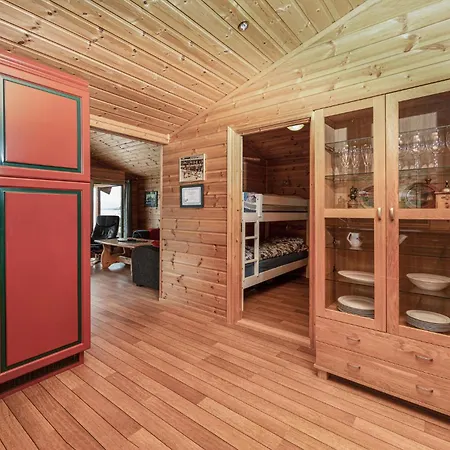 3 Bedroom Beautiful In Oydegard * Aspa