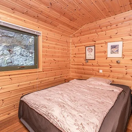 3 Bedroom Beautiful In Oydegard