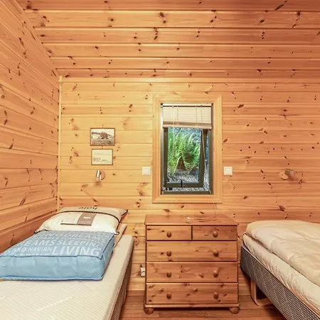 3 Bedroom Beautiful In Oydegard Aspa