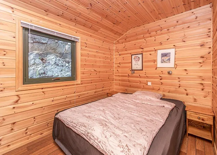 3 Bedroom Beautiful In Oydegard